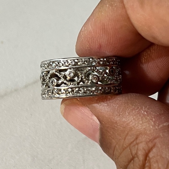 Elegant Silver Band Ring with Intricate Design, size 6.75 - Picture 6 of 9